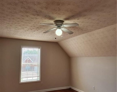 456 Canterbury Place Drive - Photo Thumbnail 17