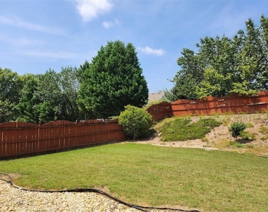 456 Canterbury Place Drive - Photo Thumbnail 32