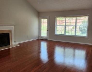 456 Canterbury Place Drive - Photo Thumbnail 6