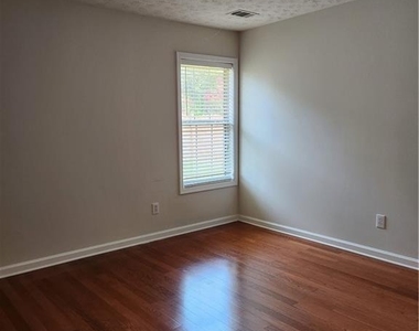456 Canterbury Place Drive - Photo Thumbnail 28
