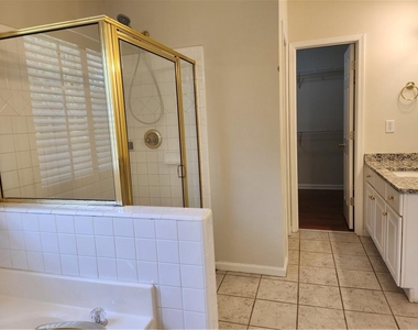 456 Canterbury Place Drive - Photo Thumbnail 26