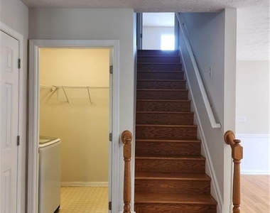 456 Canterbury Place Drive - Photo Thumbnail 16