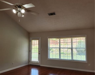 456 Canterbury Place Drive - Photo Thumbnail 7