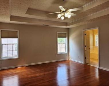 456 Canterbury Place Drive - Photo Thumbnail 19