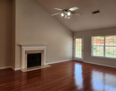 456 Canterbury Place Drive - Photo Thumbnail 5
