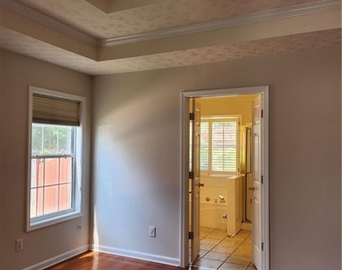 456 Canterbury Place Drive - Photo Thumbnail 20