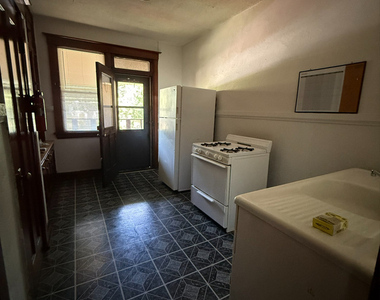 494 S Chicago Avenue - Photo Thumbnail 11