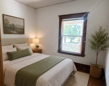 494 S Chicago Avenue - Photo Thumbnail 5