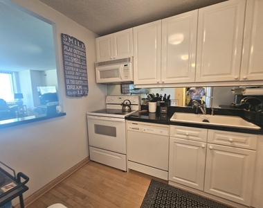 480 N Mcclurg Court - Photo Thumbnail 9