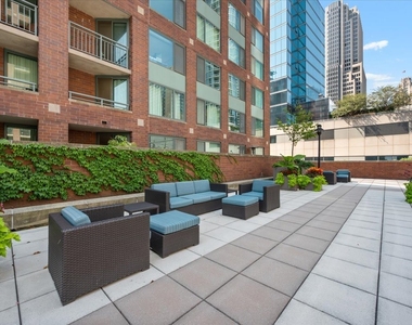 480 N Mcclurg Court - Photo Thumbnail 21