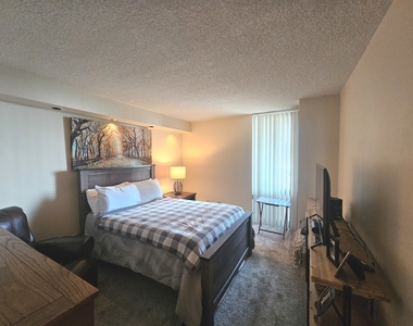 480 N Mcclurg Court - Photo Thumbnail 11