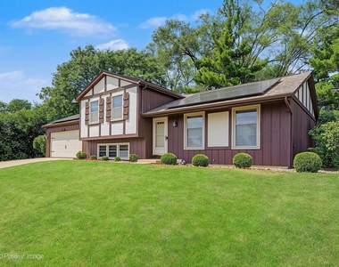 800 Marston Avenue Ne - Photo Thumbnail 1