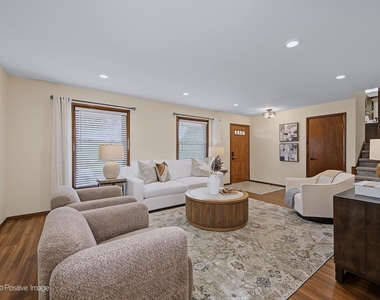 800 Marston Avenue Ne - Photo Thumbnail 4