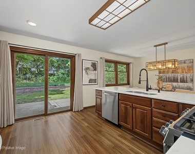 800 Marston Avenue Ne - Photo Thumbnail 12