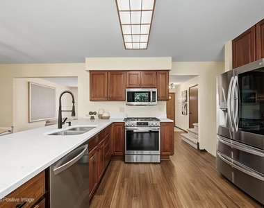 800 Marston Avenue Ne - Photo Thumbnail 13