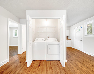 14433 Springfield Avenue - Photo Thumbnail 9