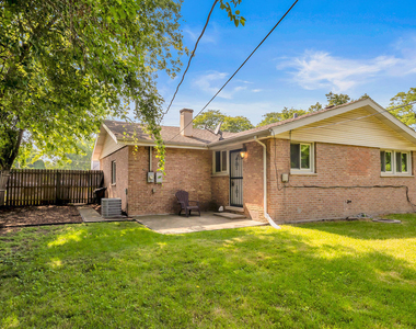 14433 Springfield Avenue - Photo Thumbnail 13