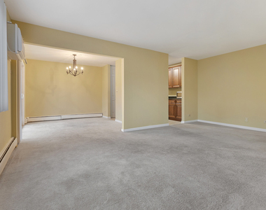 3100 Bayside Drive - Photo Thumbnail 5