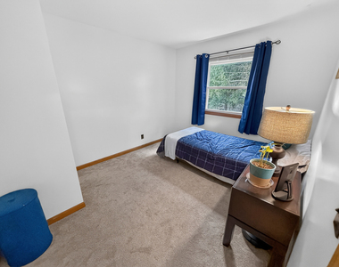 714 Walnut Lane - Photo Thumbnail 11
