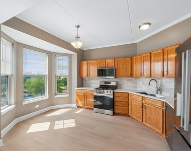 511 Prestwick Lane - Photo Thumbnail 2