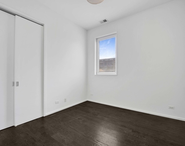 1617 N Ashland Avenue - Photo Thumbnail 10