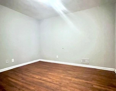 1315 Snapfinger Road - Photo Thumbnail 6
