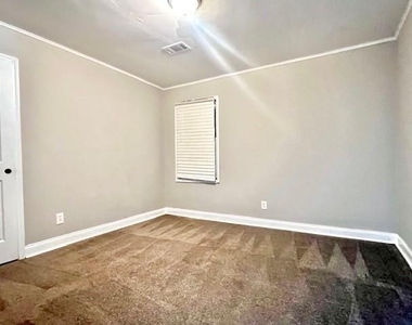 1315 Snapfinger Road - Photo Thumbnail 9