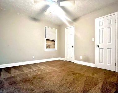 1315 Snapfinger Road - Photo Thumbnail 10