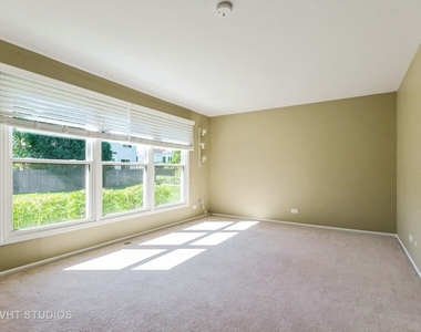 920 Chaucer Way - Photo Thumbnail 10