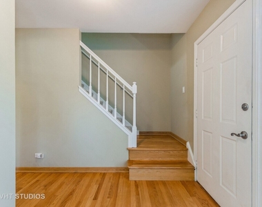 920 Chaucer Way - Photo Thumbnail 7