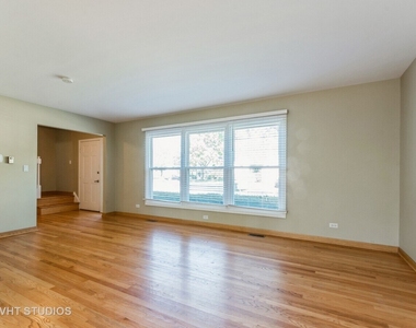 920 Chaucer Way - Photo Thumbnail 8