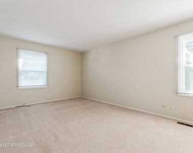 920 Chaucer Way - Photo Thumbnail 11