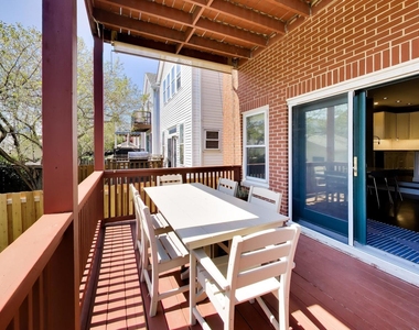 329 W Goethe Street - Photo Thumbnail 43