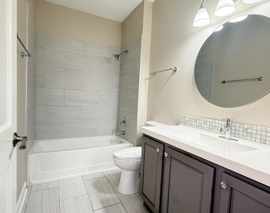 2437 Oneida Lane - Photo Thumbnail 15