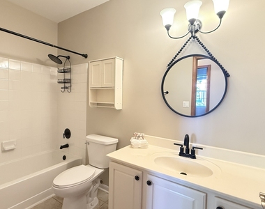 2437 Oneida Lane - Photo Thumbnail 11