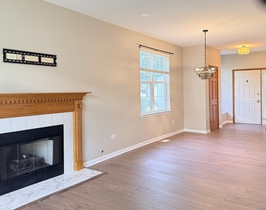 2437 Oneida Lane - Photo Thumbnail 9