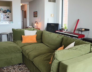 3660 N Lake Shore Drive - Photo Thumbnail 8