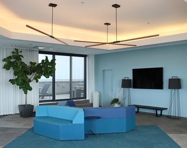 3660 N Lake Shore Drive - Photo Thumbnail 12