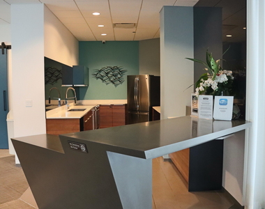 3660 N Lake Shore Drive - Photo Thumbnail 14