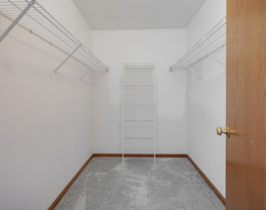 1829 Golden Gate Lane - Photo Thumbnail 18