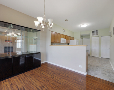 1829 Golden Gate Lane - Photo Thumbnail 6