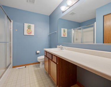 1829 Golden Gate Lane - Photo Thumbnail 17