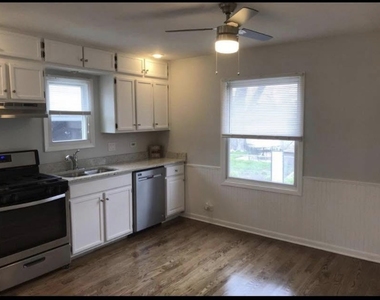 324 Hiawatha Drive - Photo Thumbnail 3