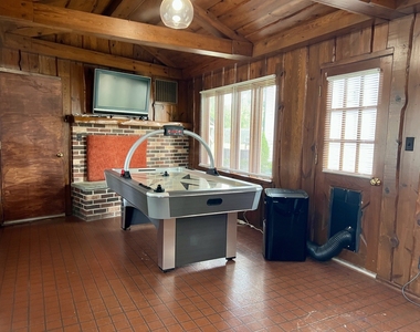 1804 Chapel Court - Photo Thumbnail 21