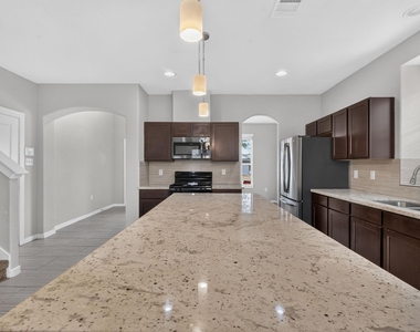 6915 Rosemont Court - Photo Thumbnail 14