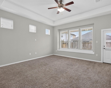 6915 Rosemont Court - Photo Thumbnail 17
