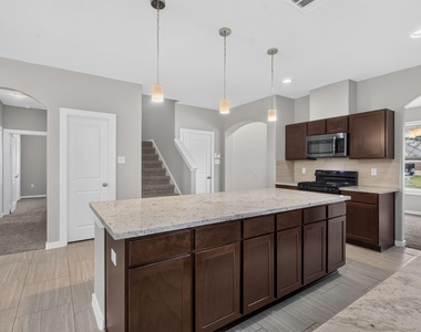 6915 Rosemont Court - Photo Thumbnail 13