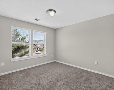 6915 Rosemont Court - Photo Thumbnail 35