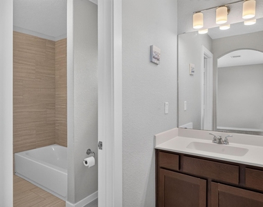 6915 Rosemont Court - Photo Thumbnail 39