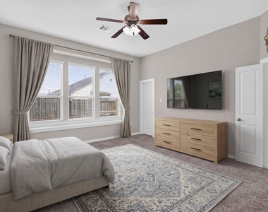 6915 Rosemont Court - Photo Thumbnail 21
